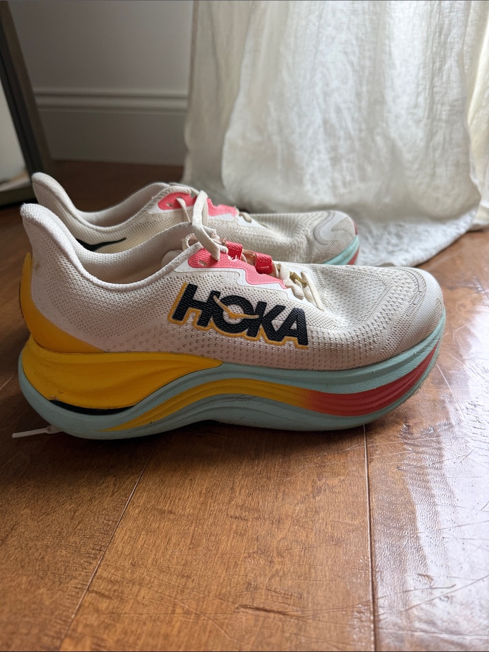 Hoka Skyward X - Picture 2 of 6